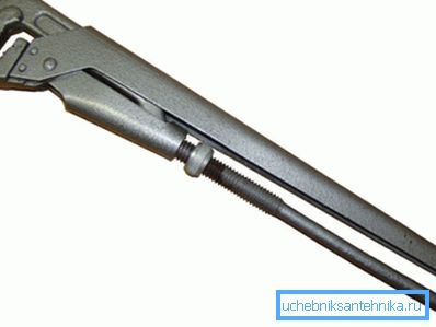 Klucz do rur - wierny asystent hydraulika Klucz do rur - wierny asystent hydraulika