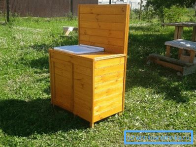 Krawężnik z umywalką do dawania od fekaliów i desek Krawężnik z umywalką do dawania od fekaliów i desek