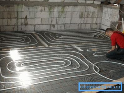 Układanie wielu konturów we wzór spiralny. Układanie wielu konturów we wzór spiralny.