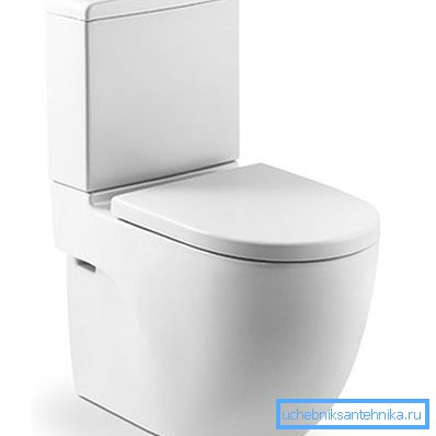 Toaleta ze zbiornikiem zainstalowanym na półce Toaleta ze zbiornikiem zainstalowanym na półce