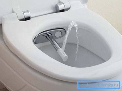 Toaleta ze zintegrowanym prysznicem
