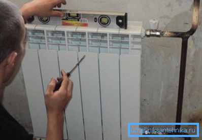Instalacja baterii jest odpowiedzialną procedurą. Instalacja baterii jest odpowiedzialną procedurą.