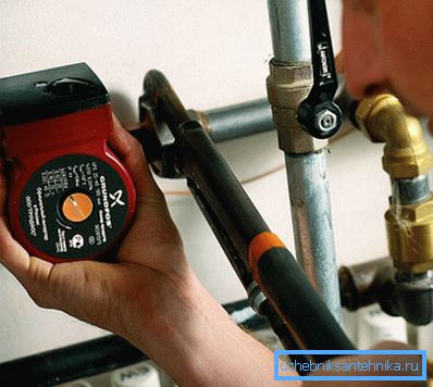 Instalacja pompy obiegowej Instalacja pompy obiegowej