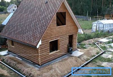 Urządzenie kanalizacyjne w kąpieli Urządzenie kanalizacyjne w kąpieli