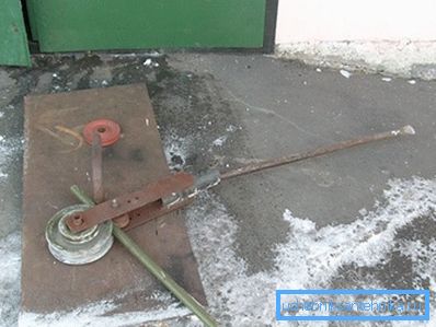 Użycie dowolnego metalowego wykończenia jest odpowiednie jako Użycie dowolnego metalowego wykończenia jest odpowiednie jako