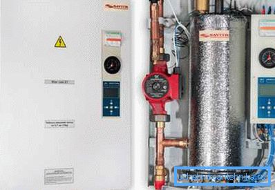 Wygląd i struktura wewnętrzna typowego kotła grzewczego, który pracuje z wykorzystaniem energii elektrycznej Wygląd i struktura wewnętrzna typowego kotła grzewczego, który pracuje z wykorzystaniem energii elektrycznej