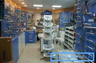 Wszystko do ogrzewania i wody jest łatwe do znalezienia w każdym sklepie hydraulicznym. Wszystko do ogrzewania i wody jest łatwe do znalezienia w każdym sklepie hydraulicznym.